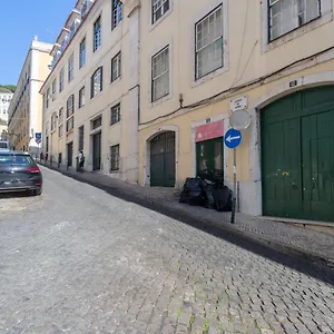 https://feels-like-home-se-apartment.hotels-lisbon-portugal.com